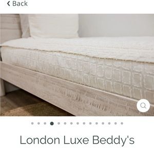 King Beddys bedding, style London Luxed great used condition. Zipper bedding
